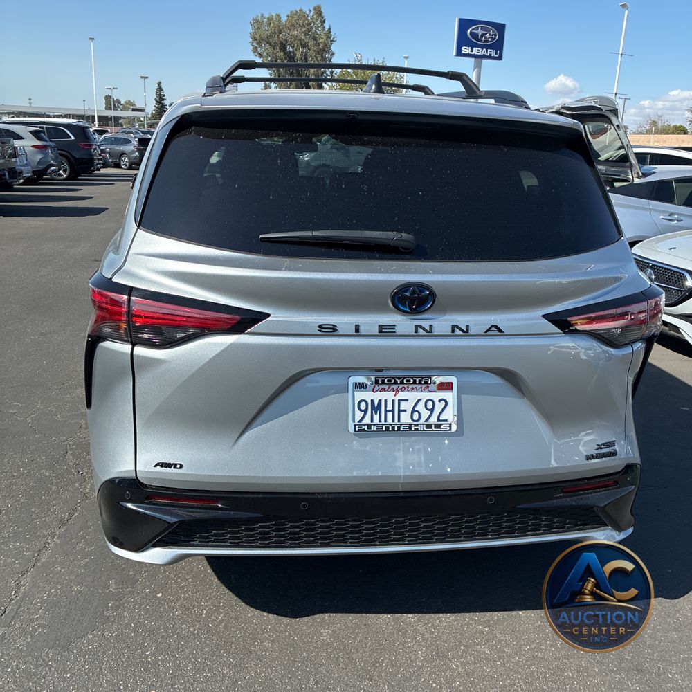 2024 Toyota Sienna XSE 7-Passenger