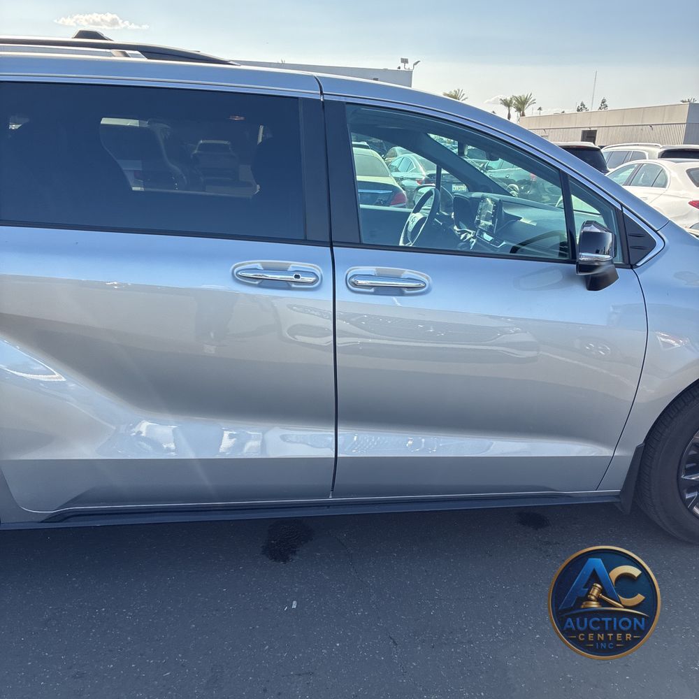 2024 Toyota Sienna XSE 7-Passenger