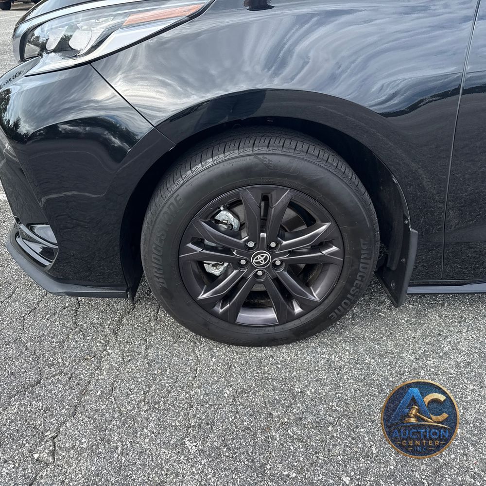 2024 Toyota Sienna XSE 7-Passenger