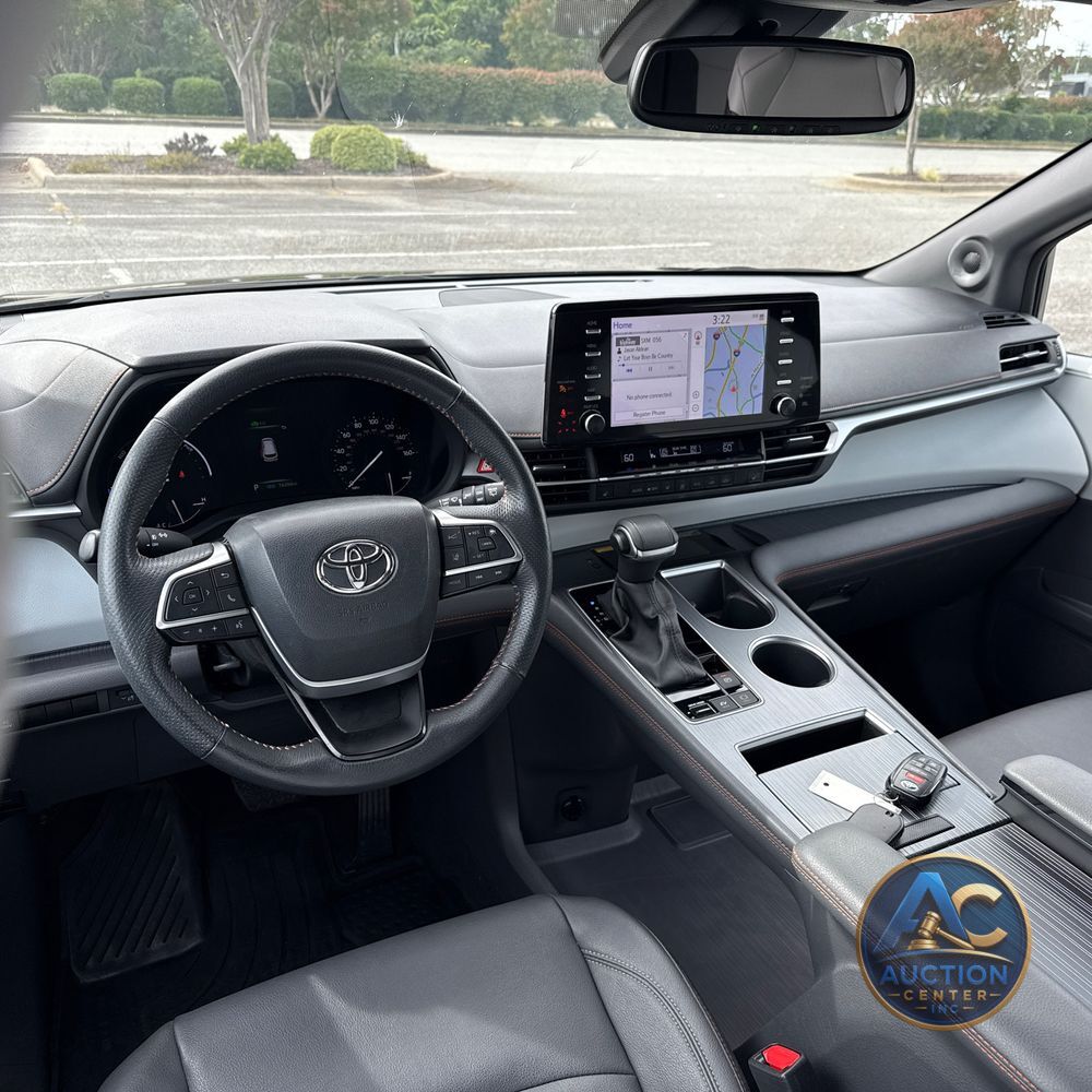 2024 Toyota Sienna XSE 7-Passenger