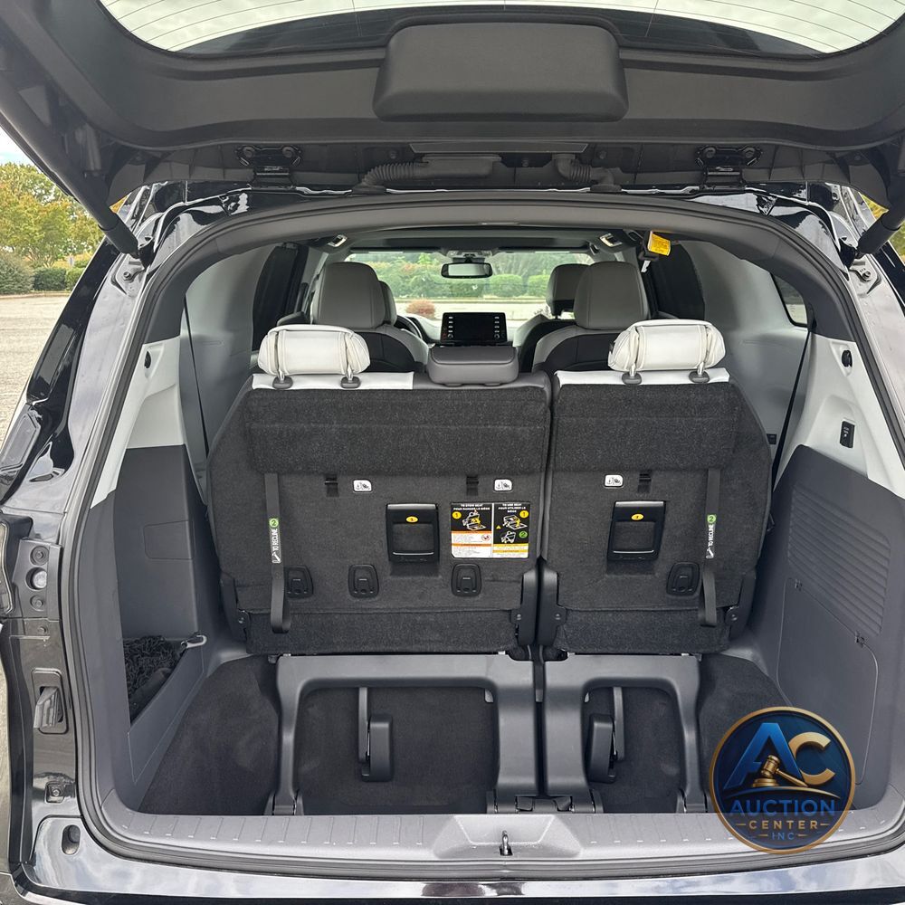 2024 Toyota Sienna XSE 7-Passenger