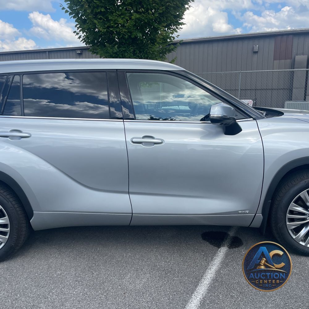 2024 Toyota Highlander Hybrid Platinum