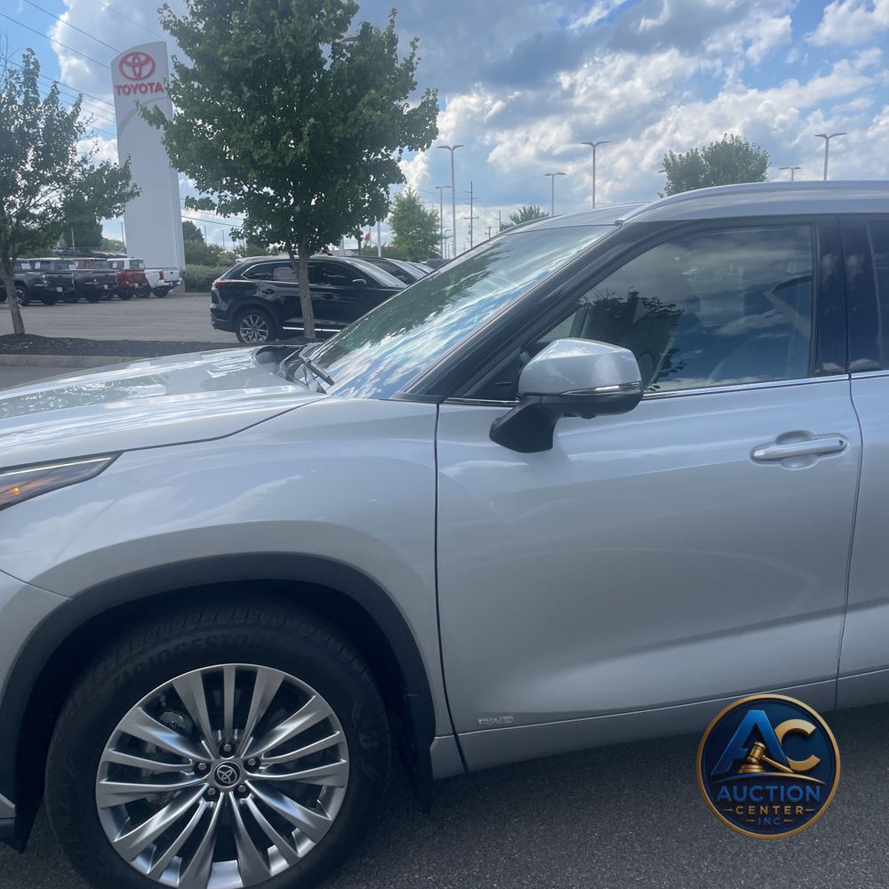 2024 Toyota Highlander Hybrid Platinum