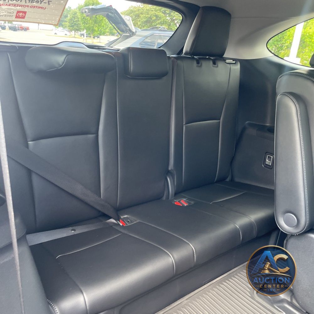2024 Toyota Highlander Hybrid Platinum
