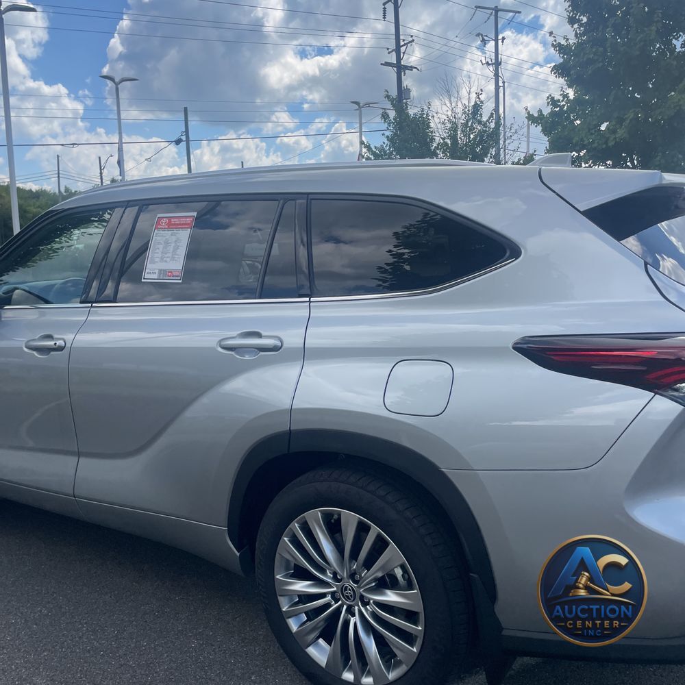 2024 Toyota Highlander Hybrid Platinum