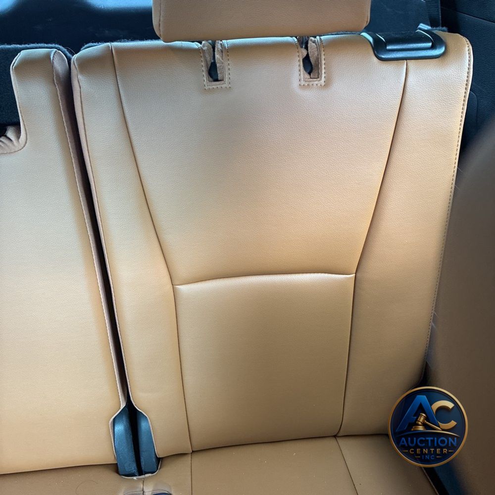 2023 Toyota Highlander Hybrid Platinum