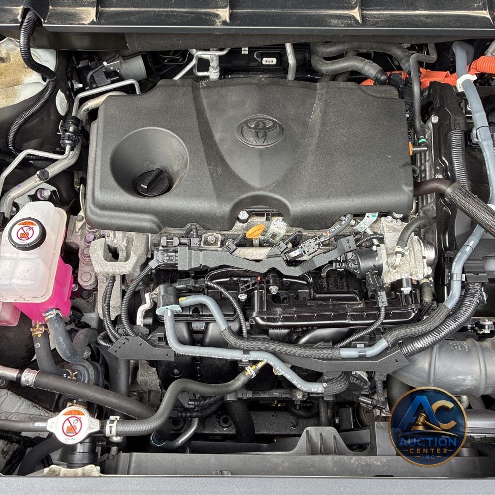2023 Toyota Highlander Hybrid Platinum