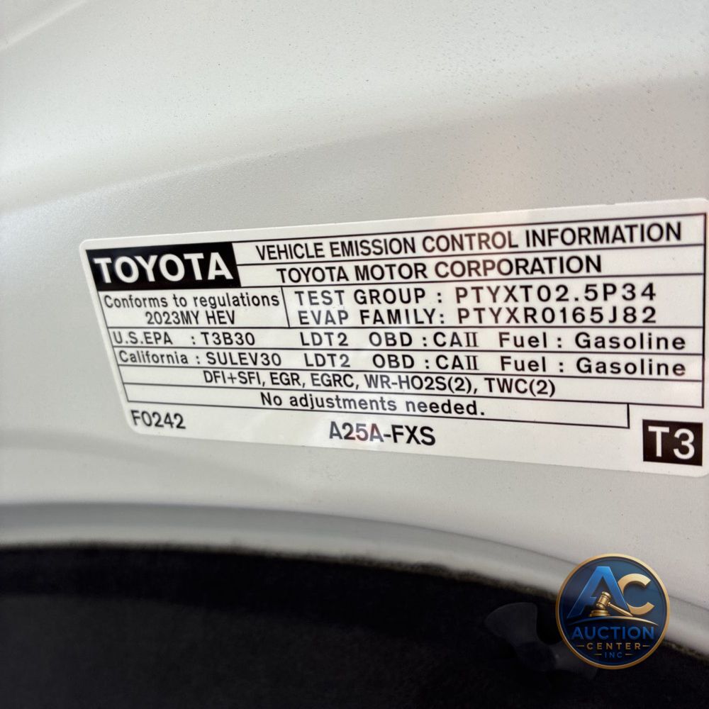 2023 Toyota Highlander Hybrid Platinum