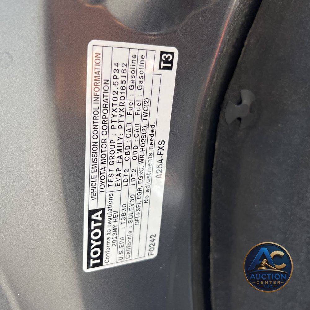 2023 Toyota Highlander Hybrid Platinum