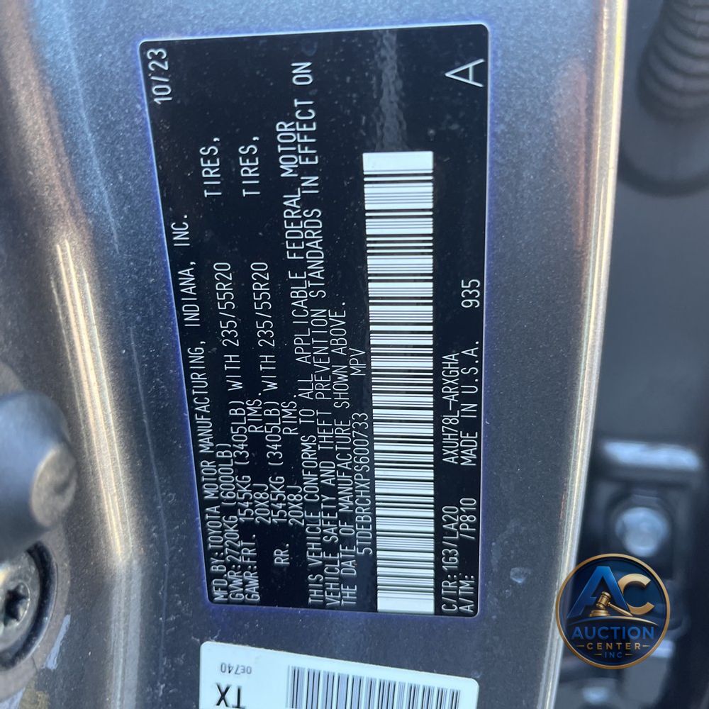 2023 Toyota Highlander Hybrid Platinum