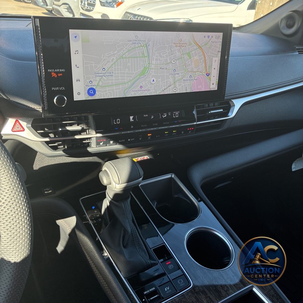 2025 Toyota Sienna Platinum 7-Passenger