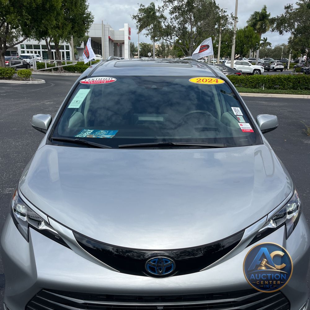2024 Toyota Sienna Platinum 7-Passenger