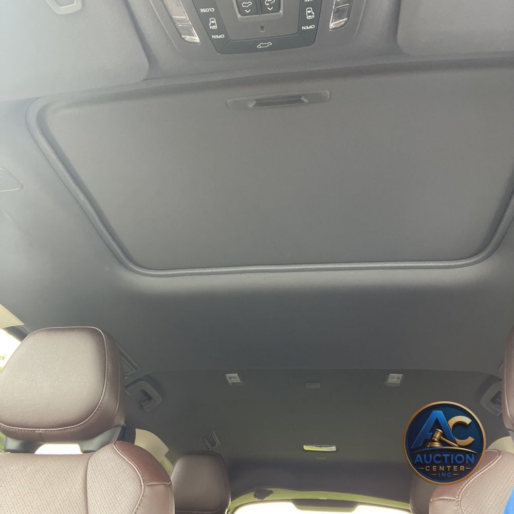 2024 Toyota Sienna Platinum 7-Passenger