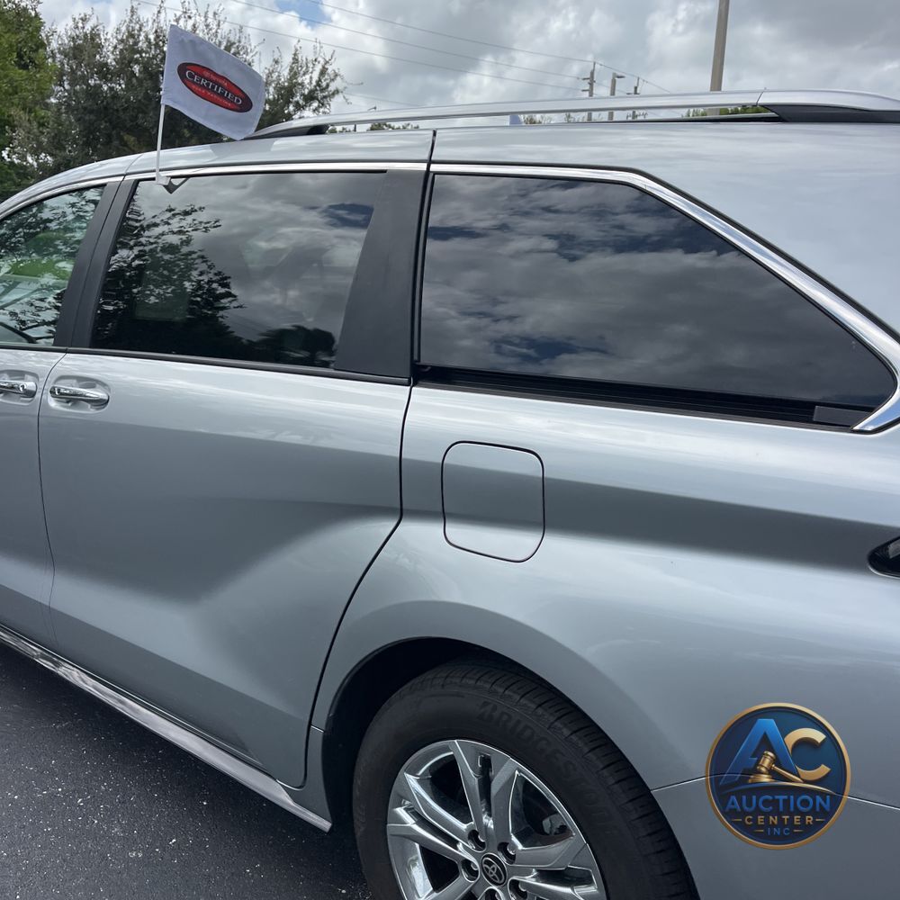 2024 Toyota Sienna Platinum 7-Passenger