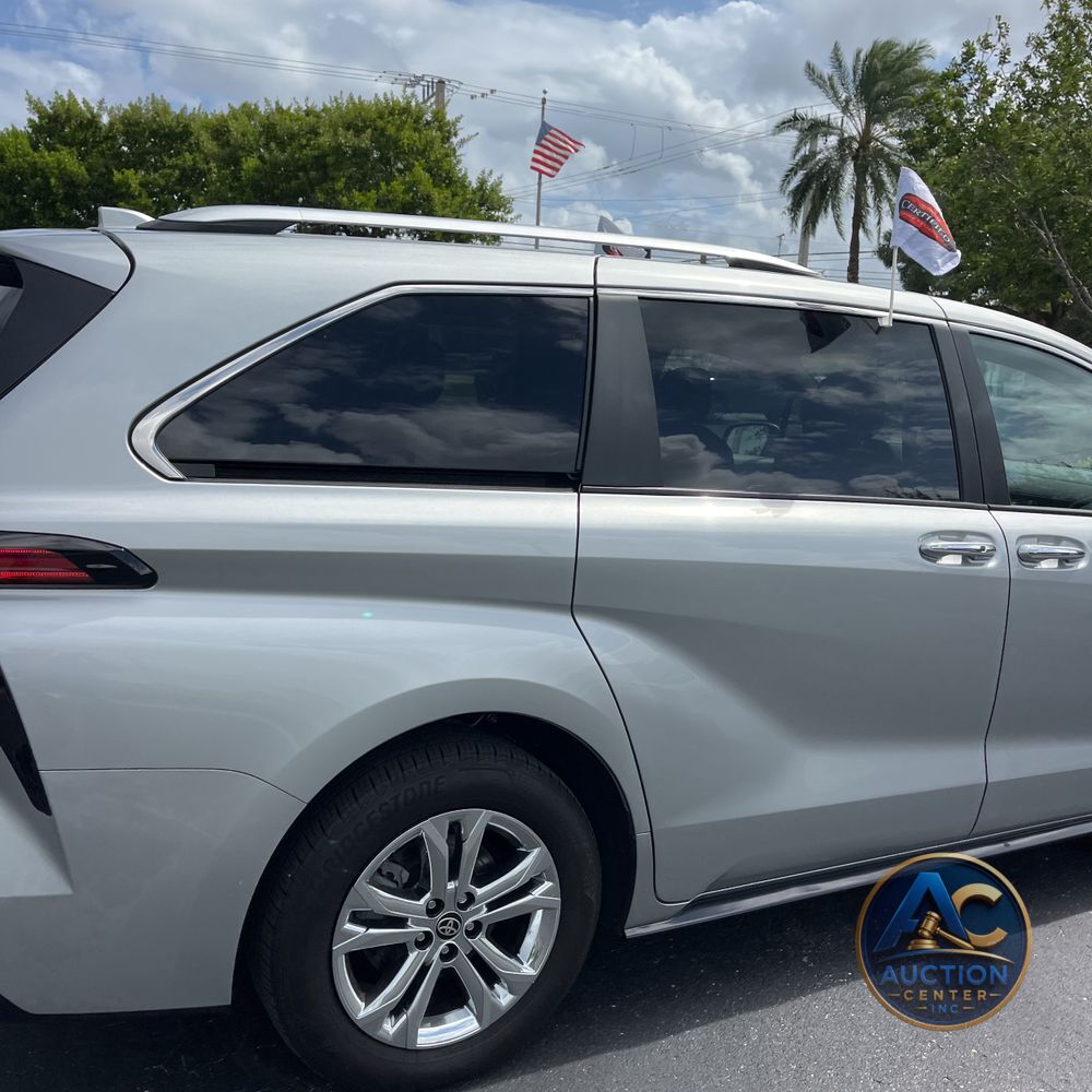 2024 Toyota Sienna Platinum 7-Passenger