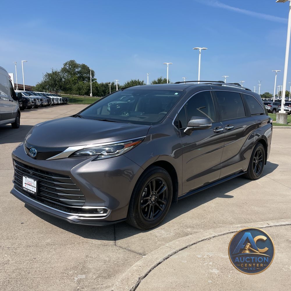 2024 Toyota Sienna Platinum 7-Passenger