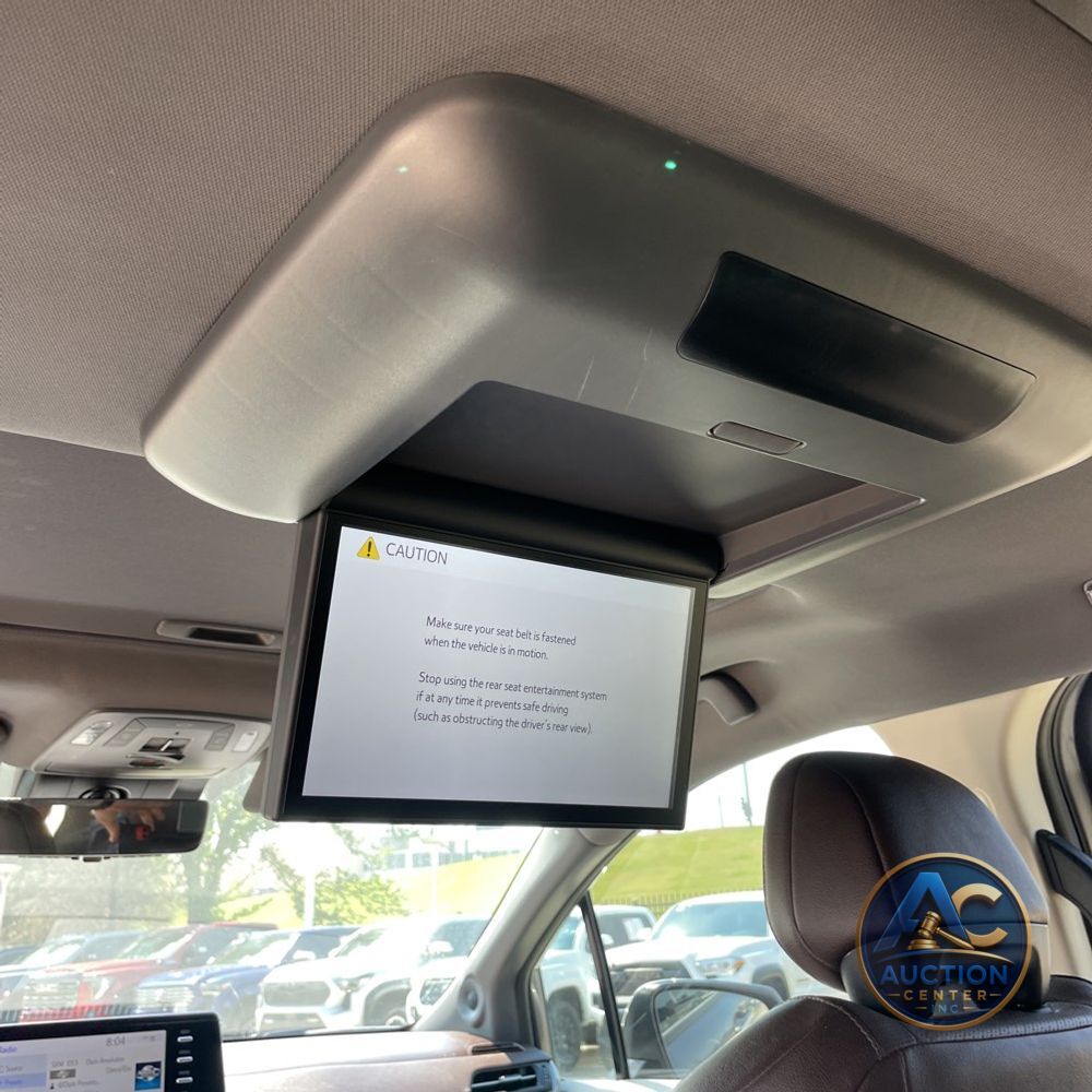 2024 Toyota Sienna Platinum 7-Passenger