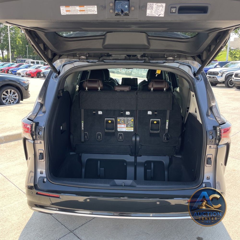 2024 Toyota Sienna Platinum 7-Passenger