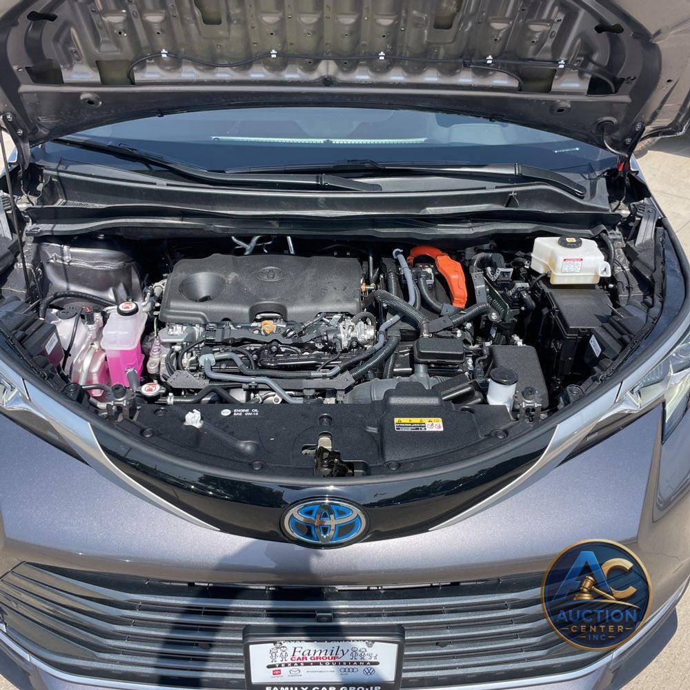 2024 Toyota Sienna Platinum 7-Passenger