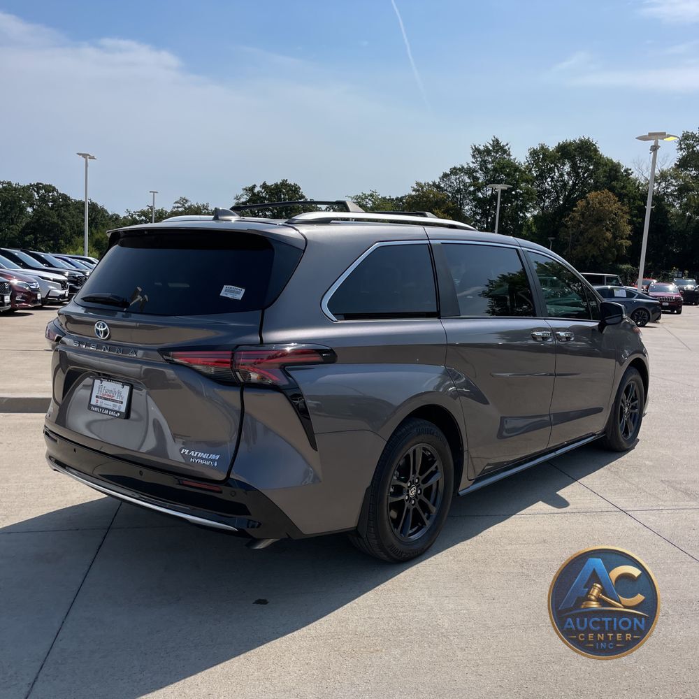 2024 Toyota Sienna Platinum 7-Passenger