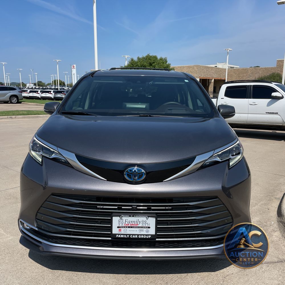 2024 Toyota Sienna Platinum 7-Passenger