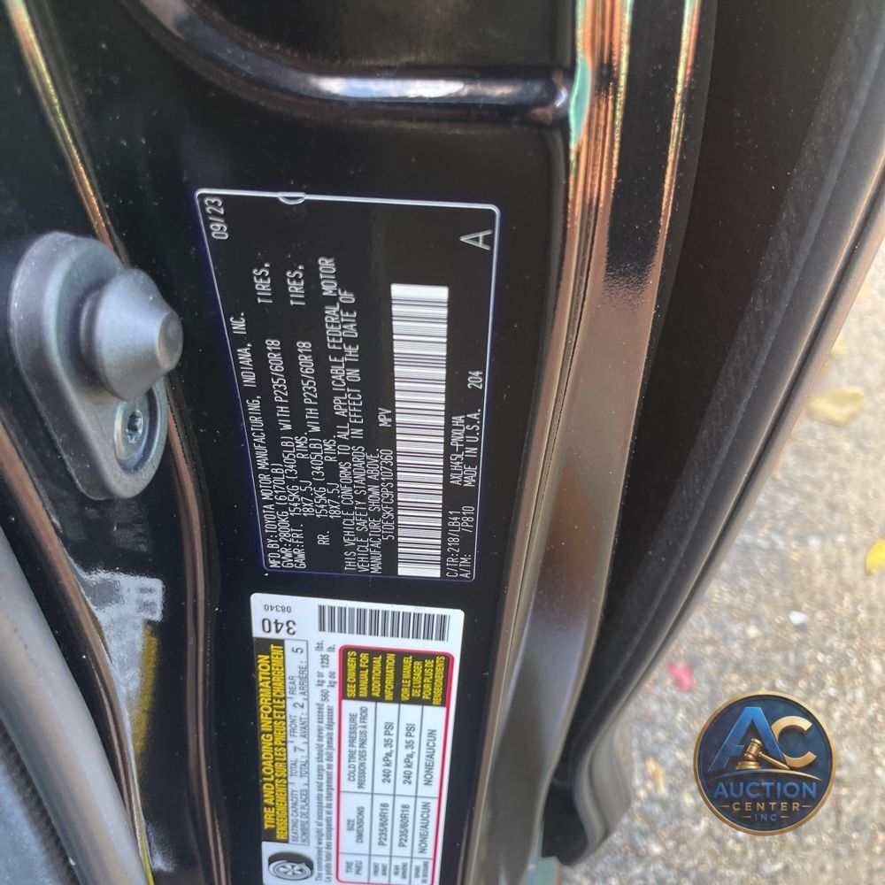 2023 Toyota Sienna Platinum 7-Passenger