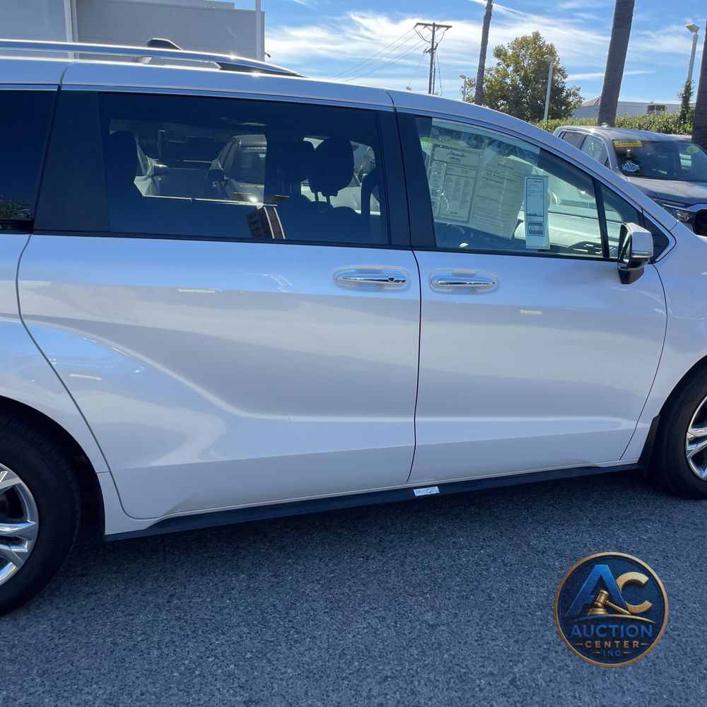 2023 Toyota Sienna Platinum 7-Passenger