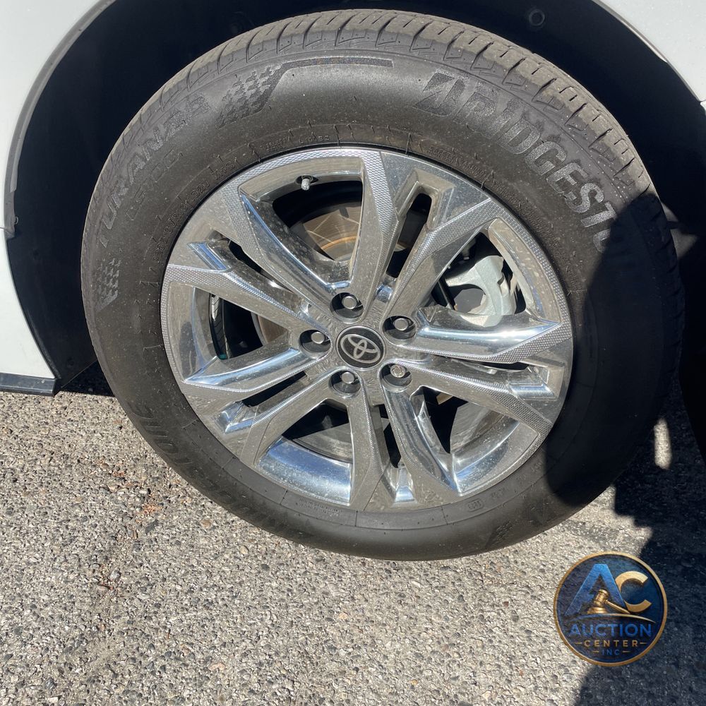 2023 Toyota Sienna Platinum 7-Passenger