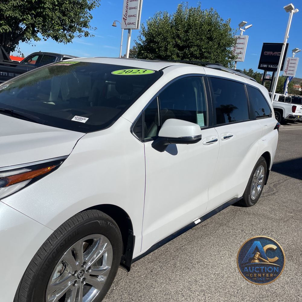 2023 Toyota Sienna Platinum 7-Passenger
