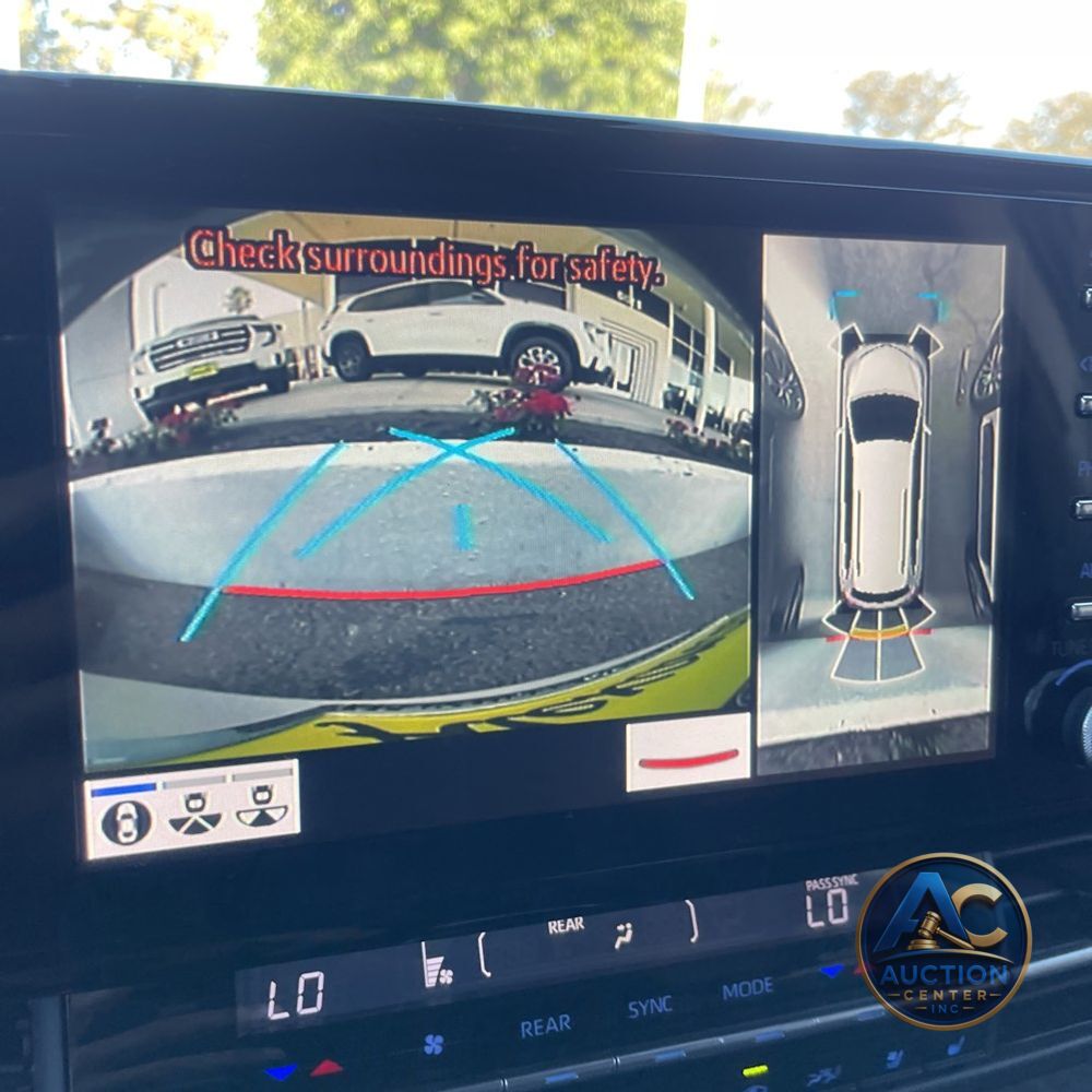 2023 Toyota Sienna Platinum 7-Passenger