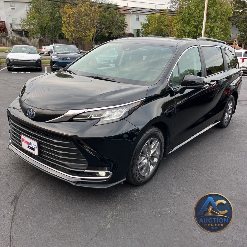 2023 Toyota Sienna XLE 7-Passenger