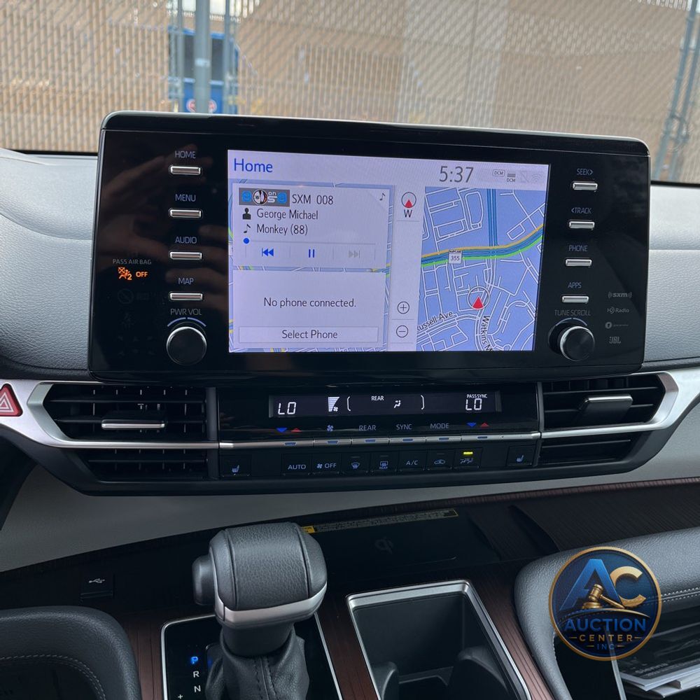 2023 Toyota Sienna XLE 7-Passenger
