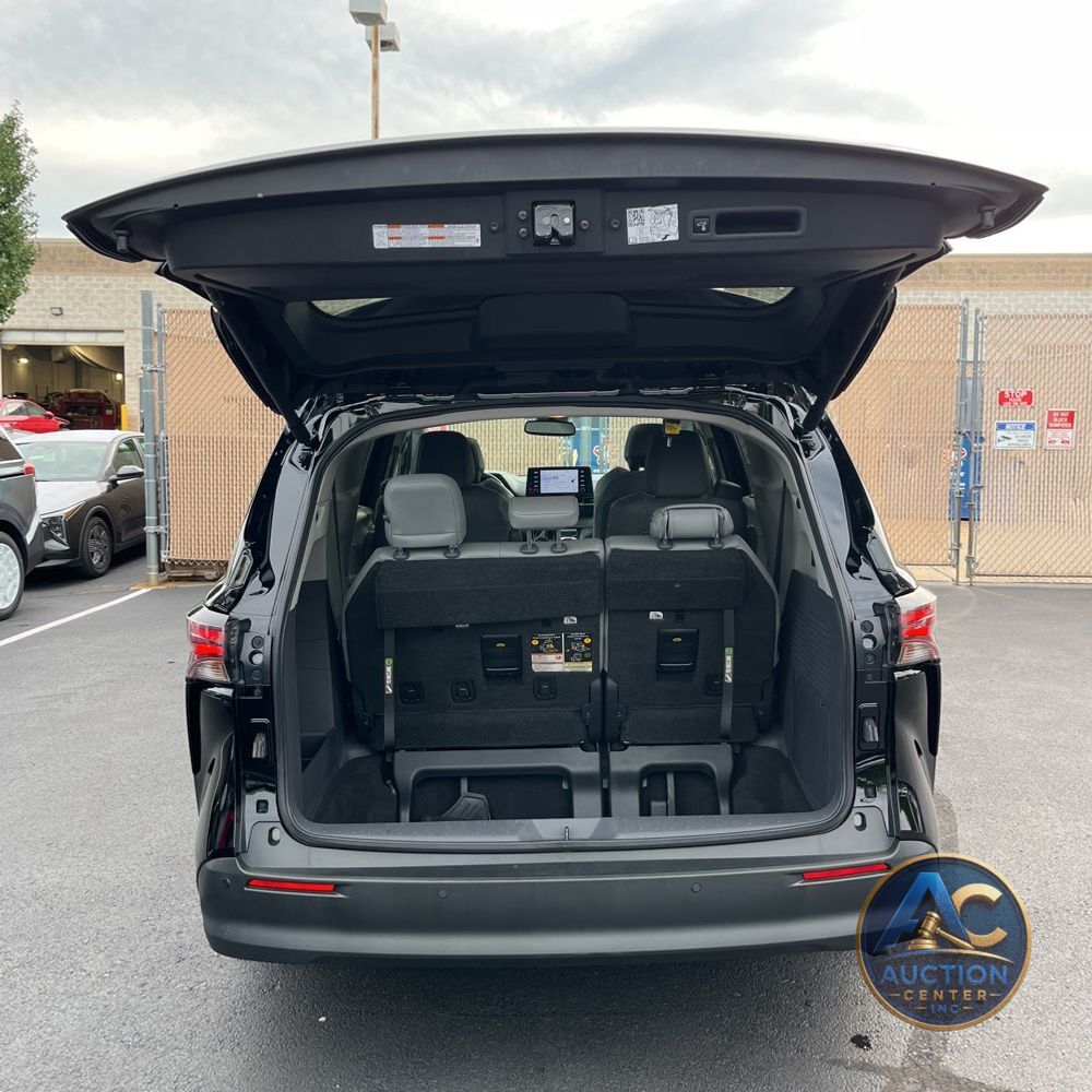 2023 Toyota Sienna XLE 7-Passenger