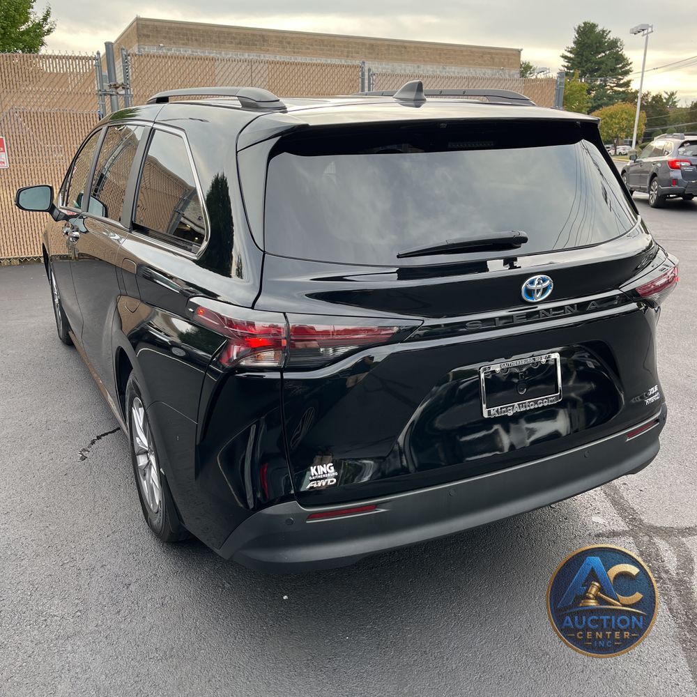 2023 Toyota Sienna XLE 7-Passenger