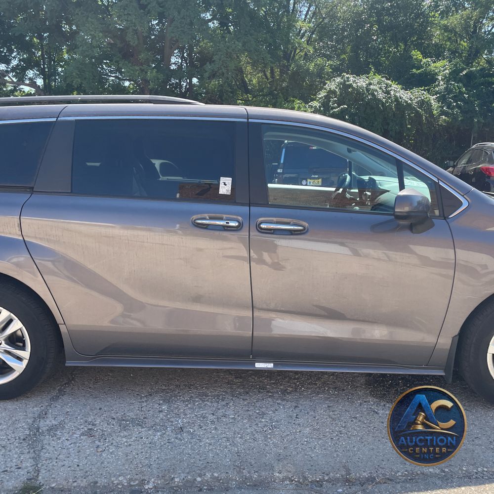 2024 Toyota Sienna XLE 7-Passenger
