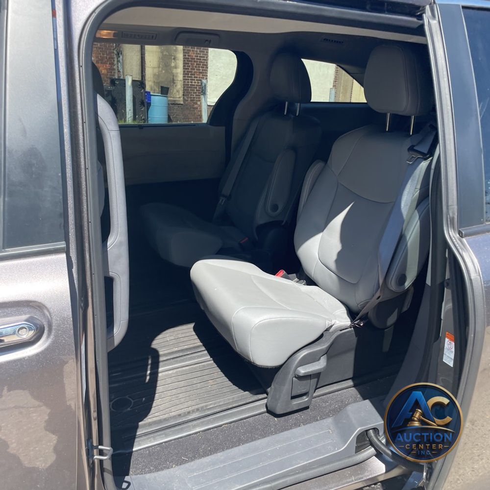 2024 Toyota Sienna XLE 7-Passenger