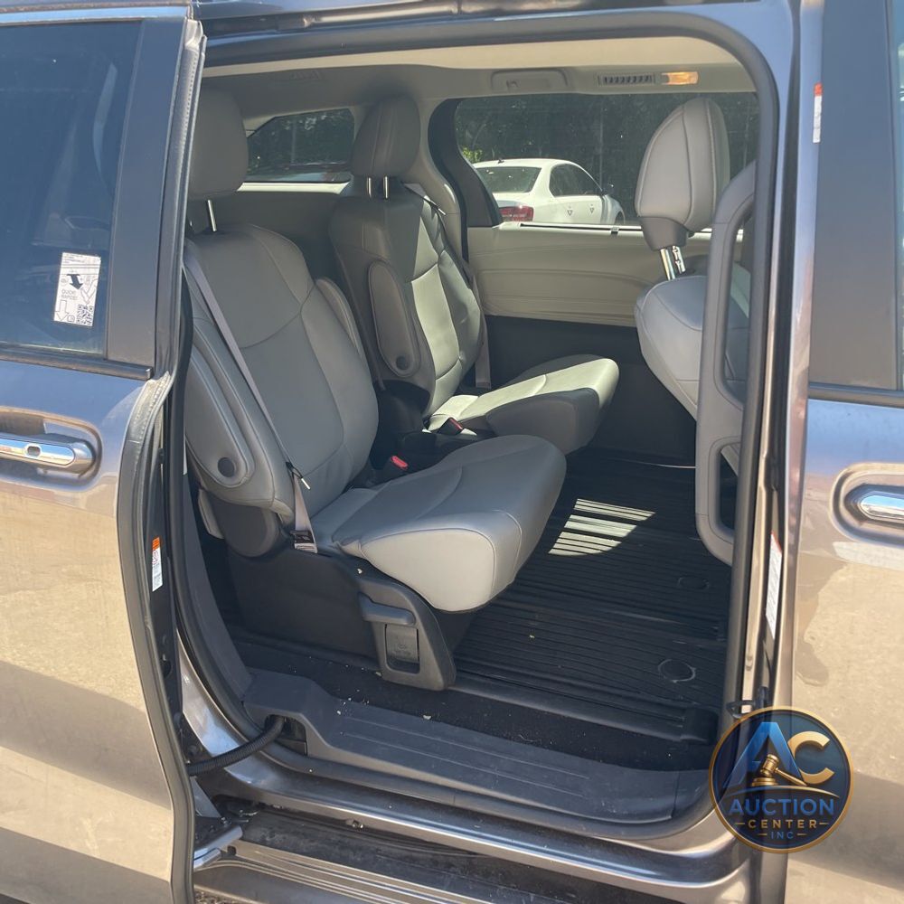 2024 Toyota Sienna XLE 7-Passenger