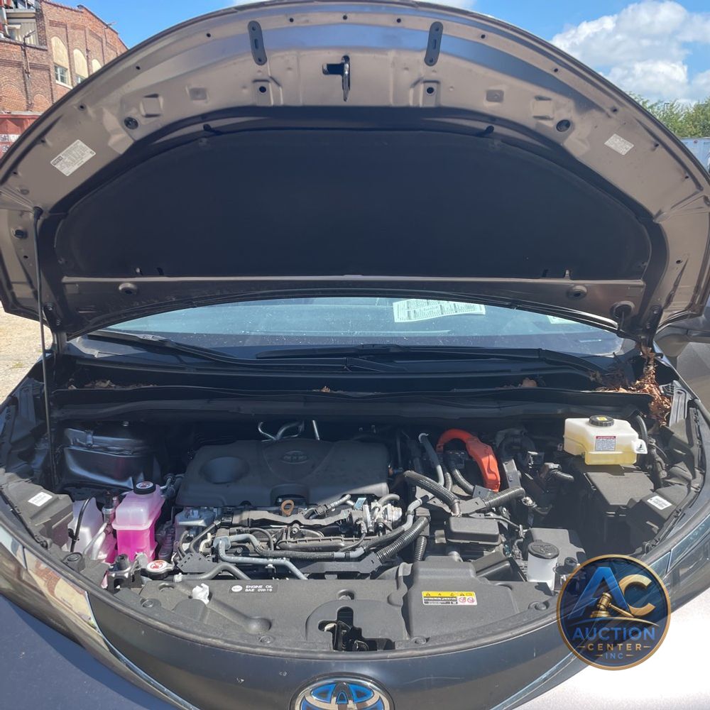 2024 Toyota Sienna XLE 7-Passenger