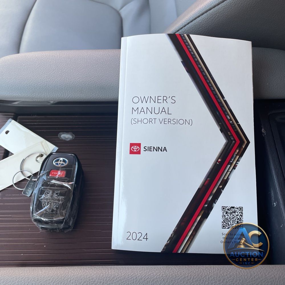 2024 Toyota Sienna XLE 7-Passenger