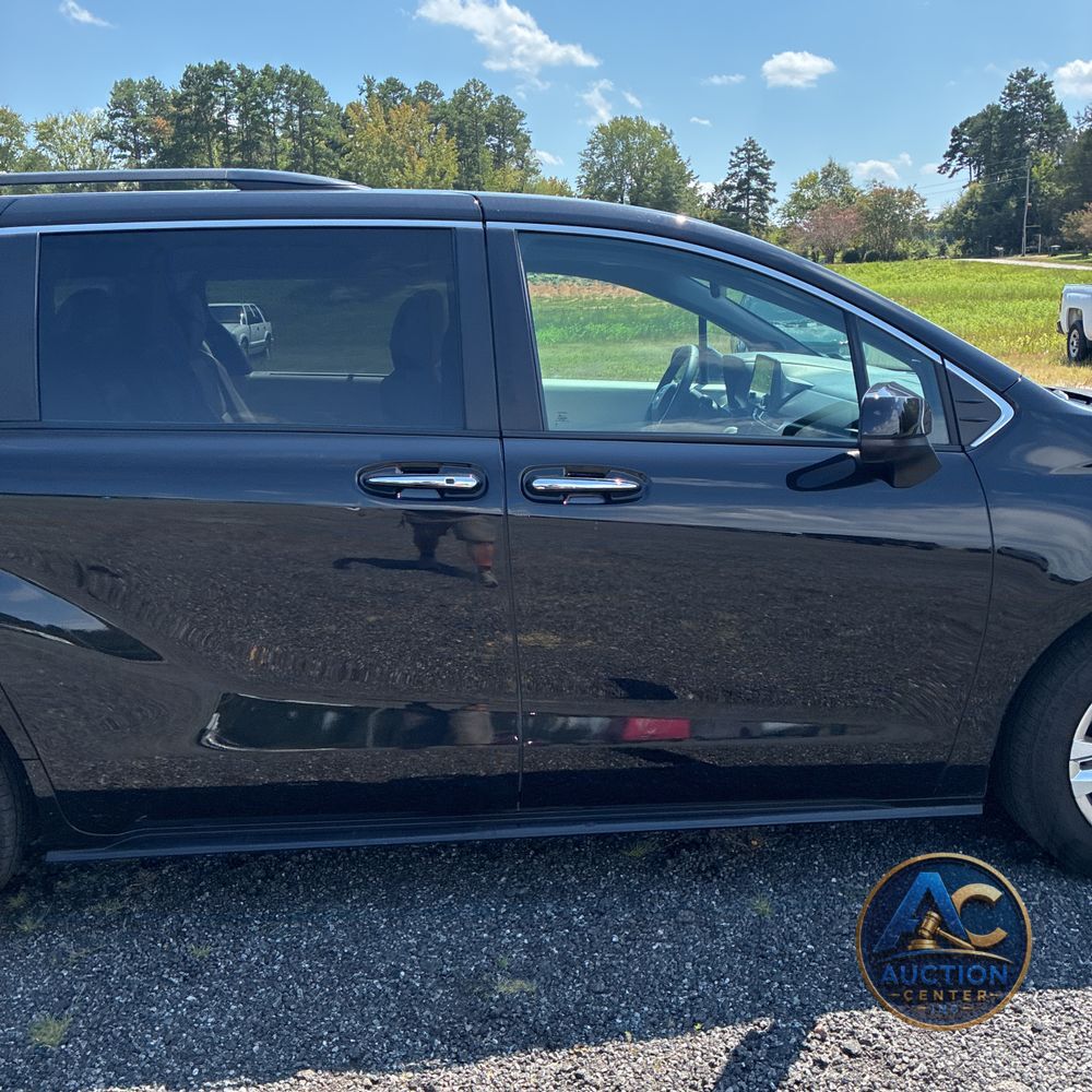 2024 Toyota Sienna XLE 7-Passenger