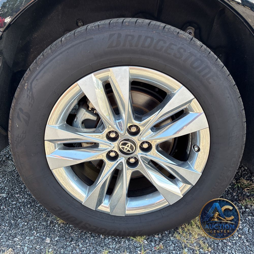 2024 Toyota Sienna XLE 7-Passenger