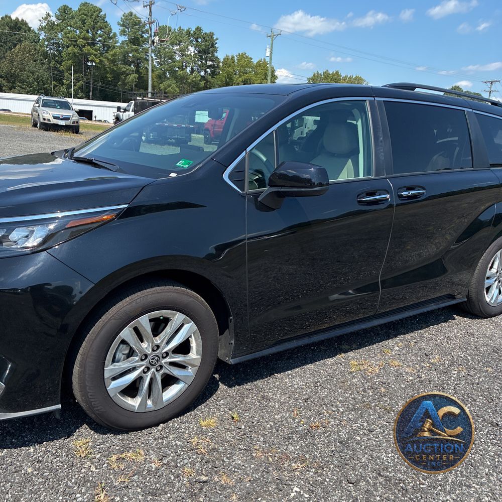 2024 Toyota Sienna XLE 7-Passenger