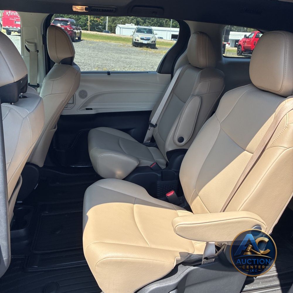2024 Toyota Sienna XLE 7-Passenger