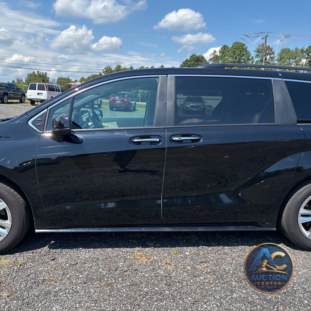 2024 Toyota Sienna XLE 7-Passenger