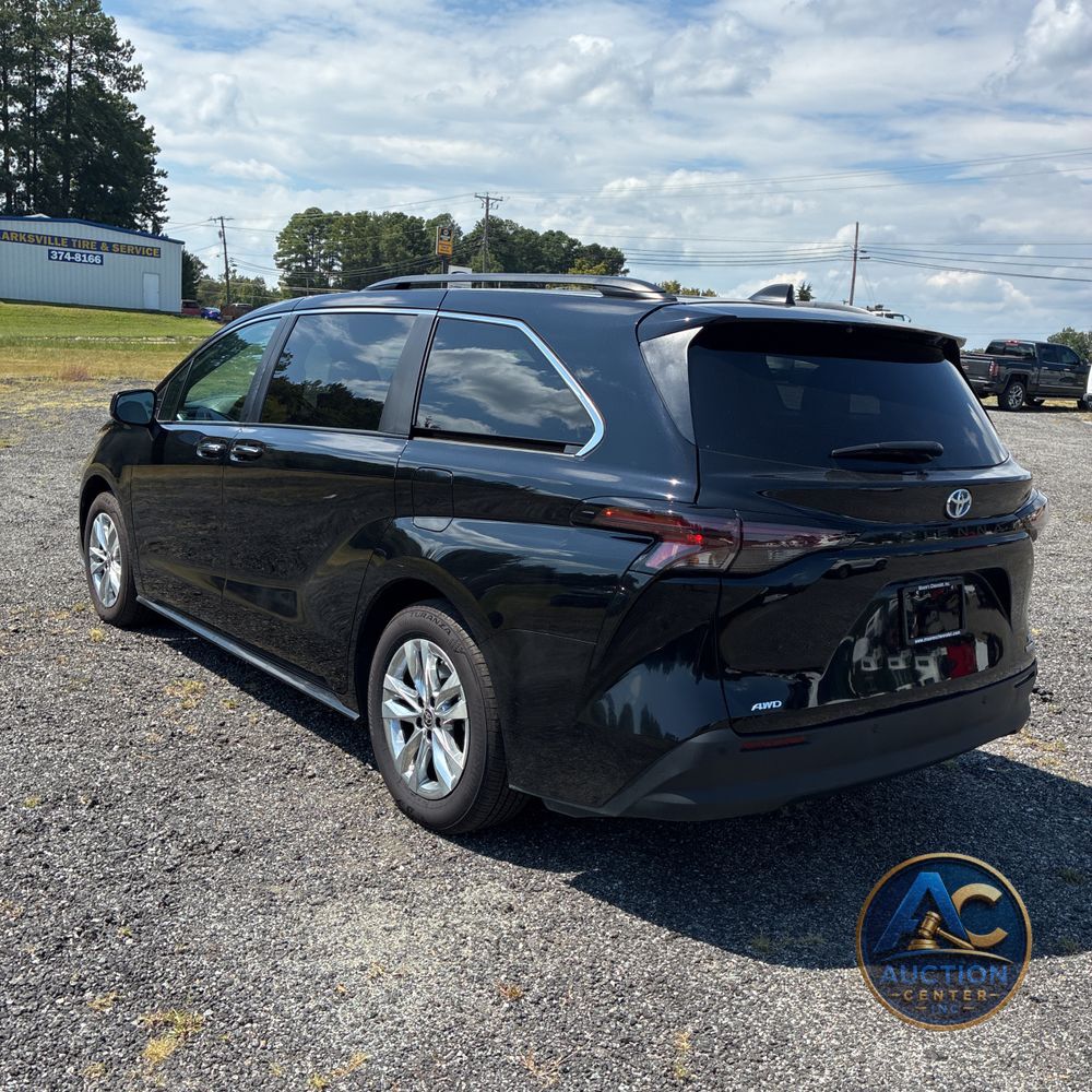 2024 Toyota Sienna XLE 7-Passenger