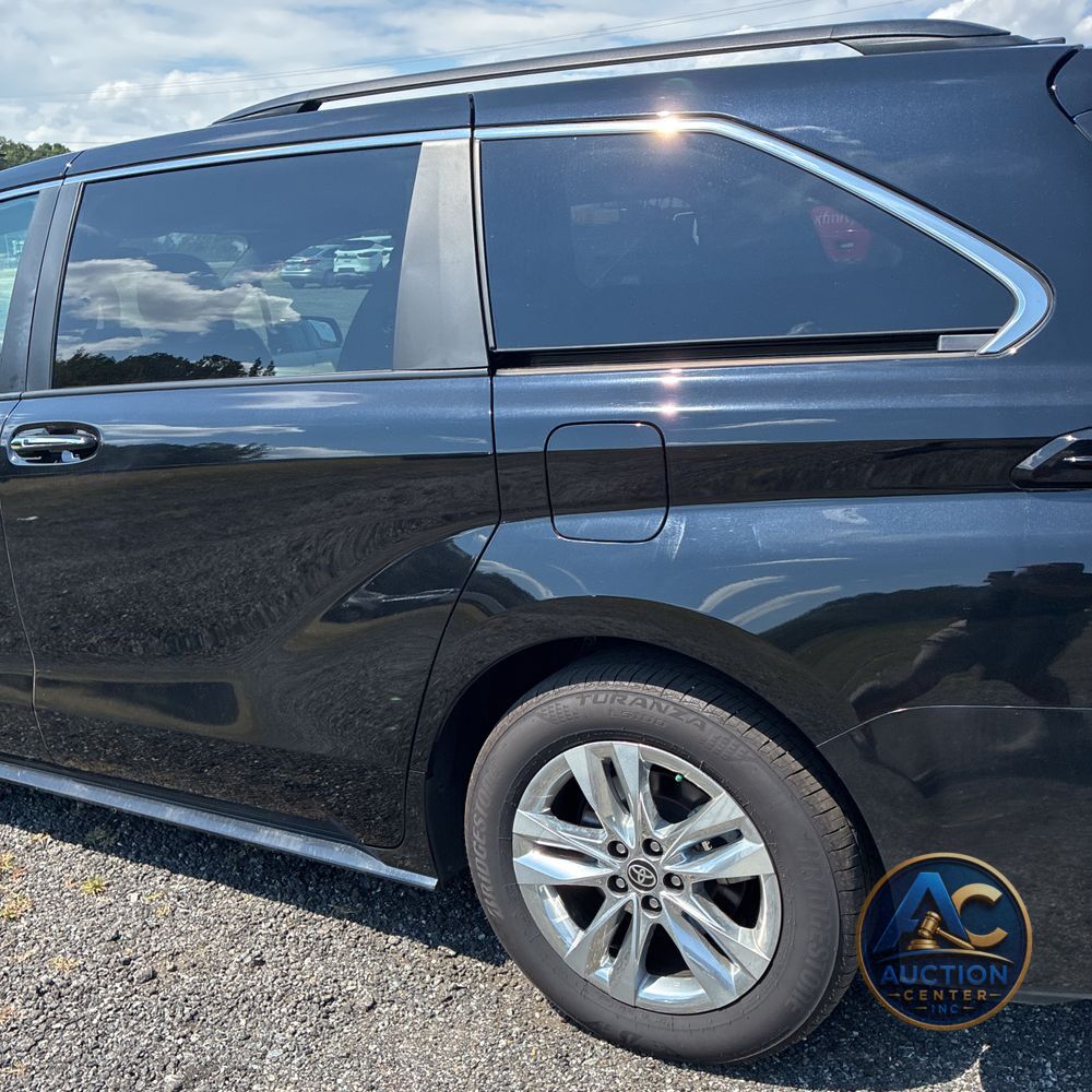 2024 Toyota Sienna XLE 7-Passenger