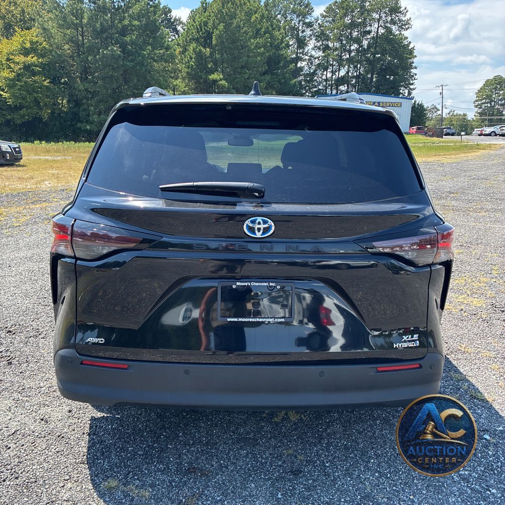 2024 Toyota Sienna XLE 7-Passenger