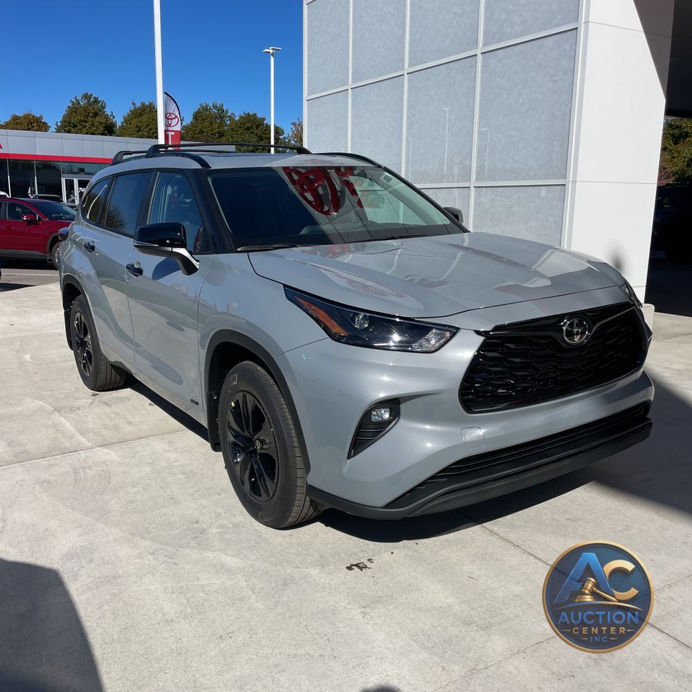 2025 Toyota Highlander Hybrid XLE Nightshade