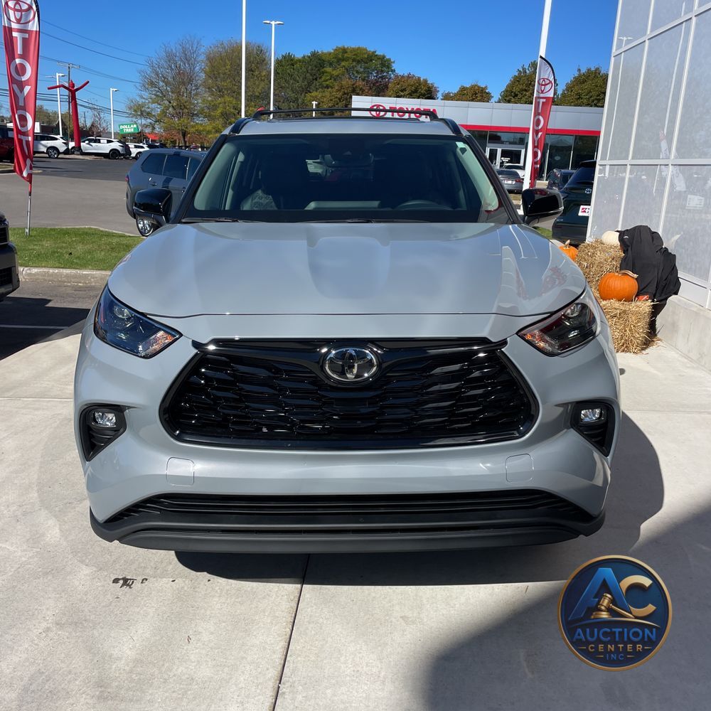 2025 Toyota Highlander Hybrid XLE Nightshade