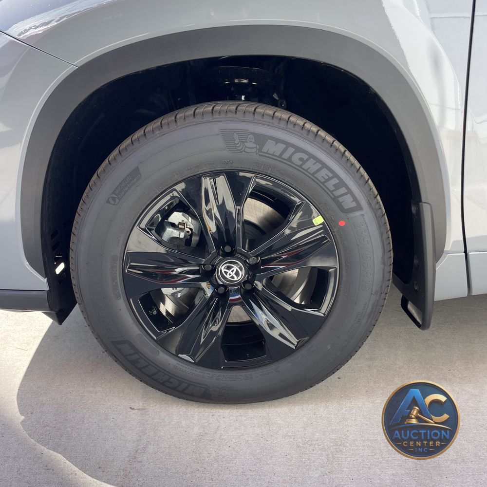 2025 Toyota Highlander Hybrid XLE Nightshade